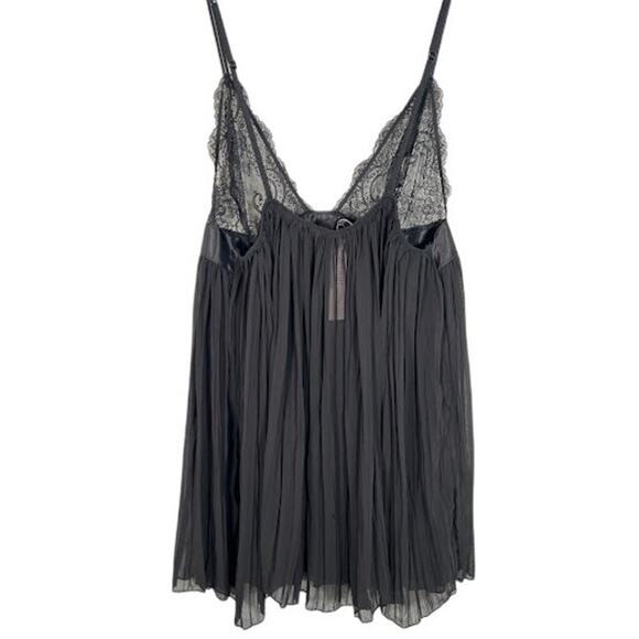 NEW! Victoria’s Secret Women's Black Lace Babydoll Top M Mesh Chemise *Read - Picture 3 of 9